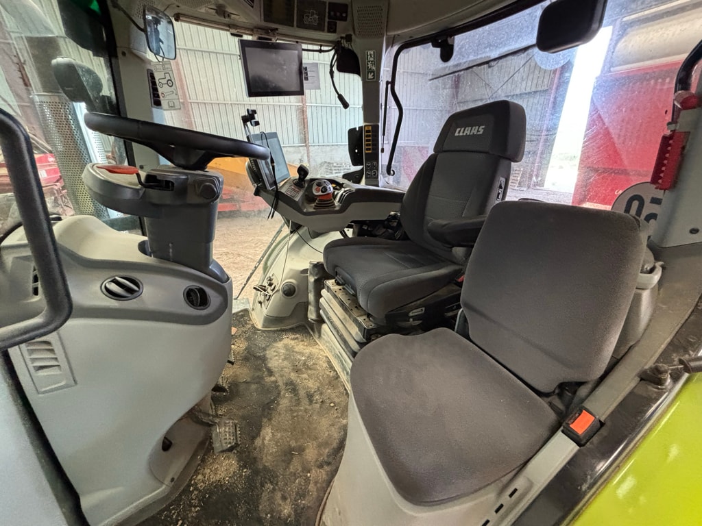 Tracteur CLAAS AXION 870 CMATIC - photo slide 11