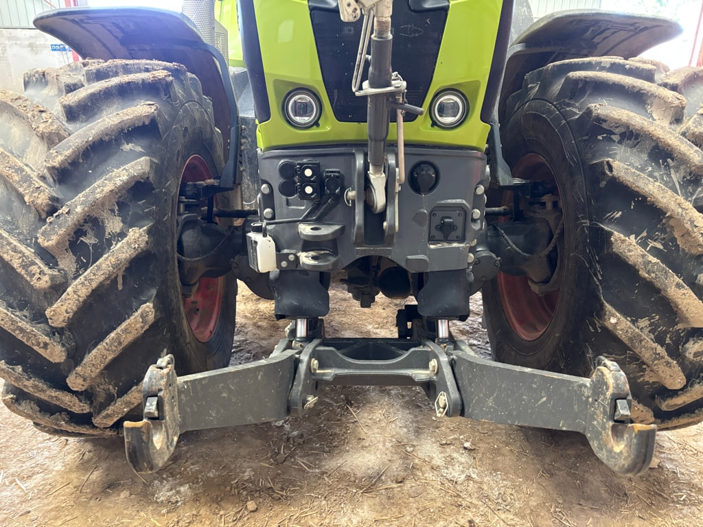 Tracteur CLAAS AXION 870 CMATIC - photo slide 8