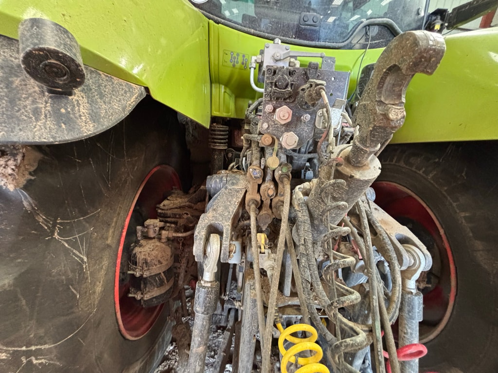 Tracteur CLAAS AXION 870 CMATIC - photo slide 9