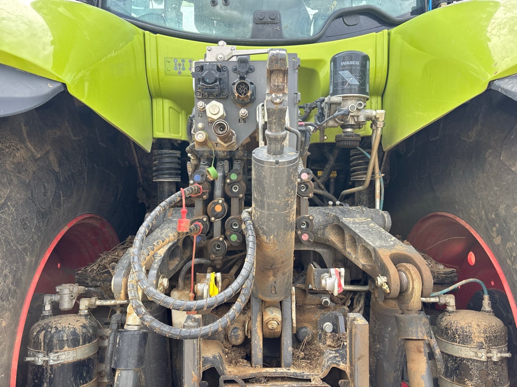 Tracteur CLAAS AXION 830 CMATIC - photo slide 8