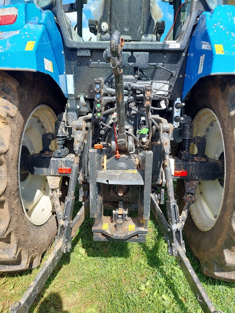 Tracteur chargeur NEW HOLLAND T5.120 - photo slide 8