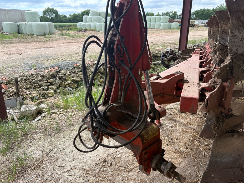 Charrue KUHN VARI-MASTER 151 6T (5E+1) - photo slide 8
