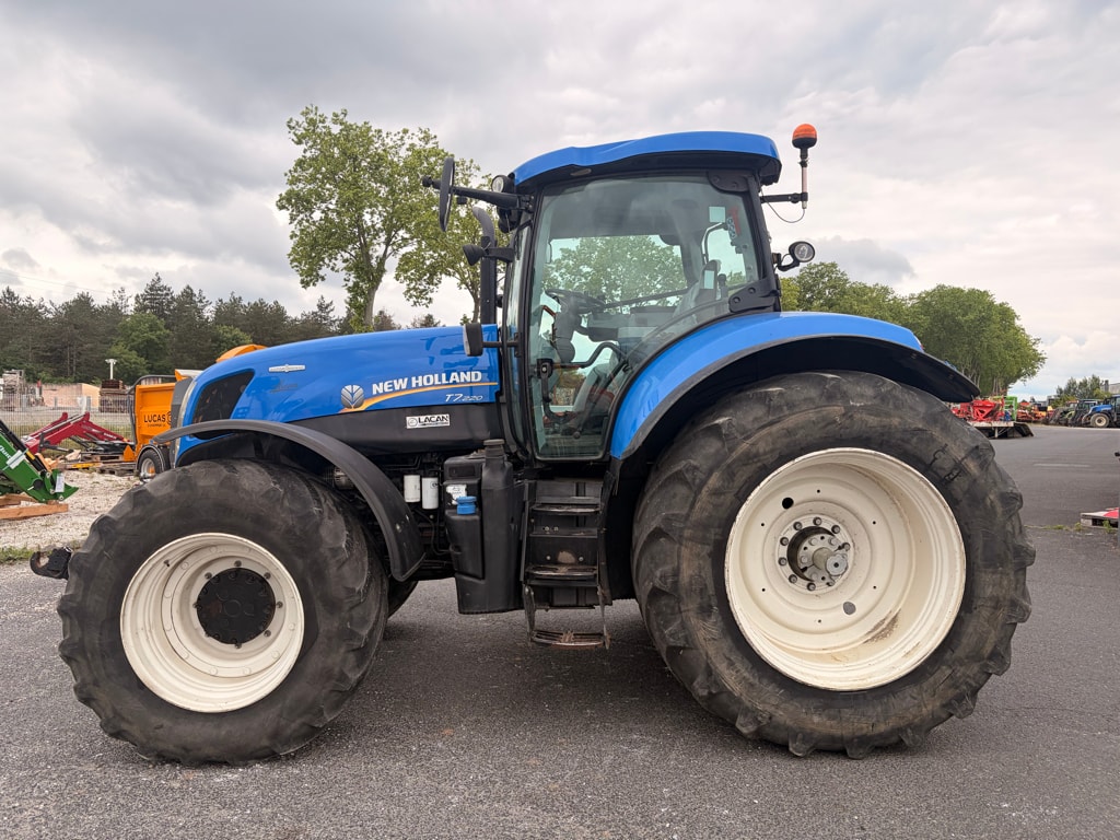 Tracteur NEW HOLLAND T7.220 - photo slide 5