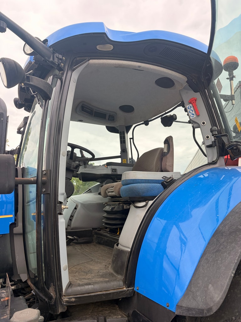 Tracteur NEW HOLLAND T7.220 - photo slide 14