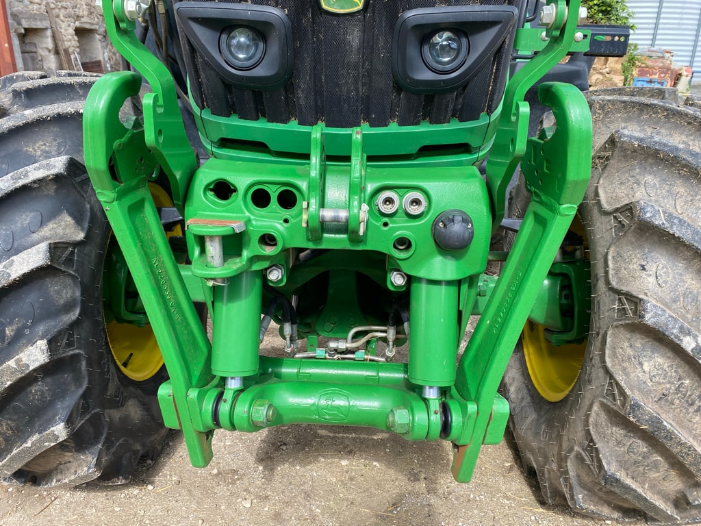 Tracteur JOHN DEERE 6130R - photo slide 9