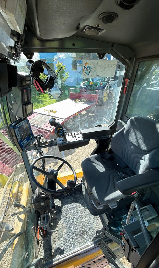 Tracteur enjambeur CMC X4-120 - photo slide 11