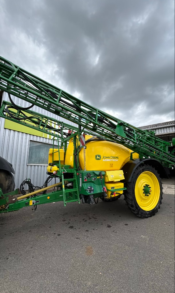 Pulverisateur JOHN DEERE M740 - photo slide 1