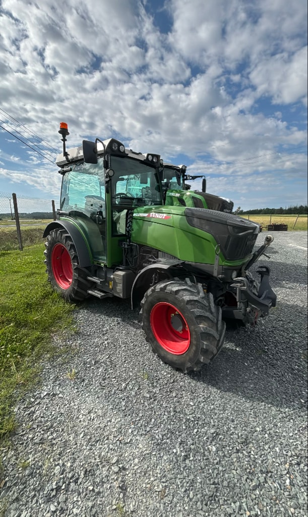 Tracteur FENDT 210F - photo slide 2