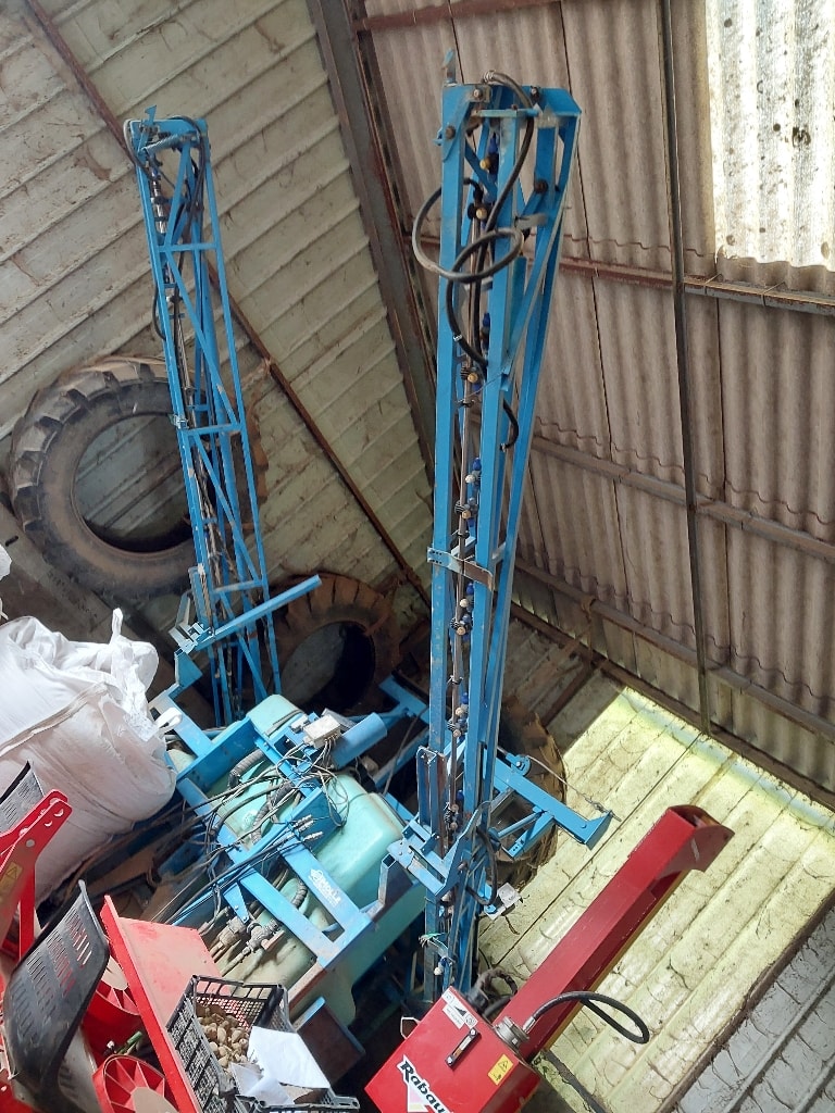 Pulverisateur BERTHOUD 1200 l - photo slide 8