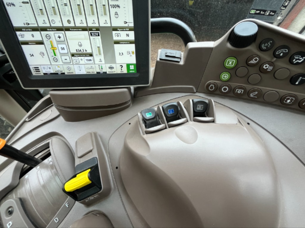 Tracteur JOHN DEERE 6R 110 - photo slide 13