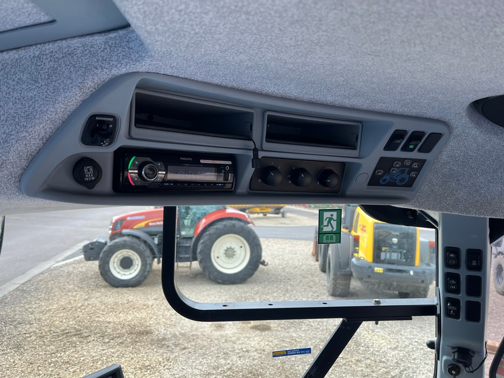 Tracteur NEW HOLLAND T7.210 SW2 - photo slide 11