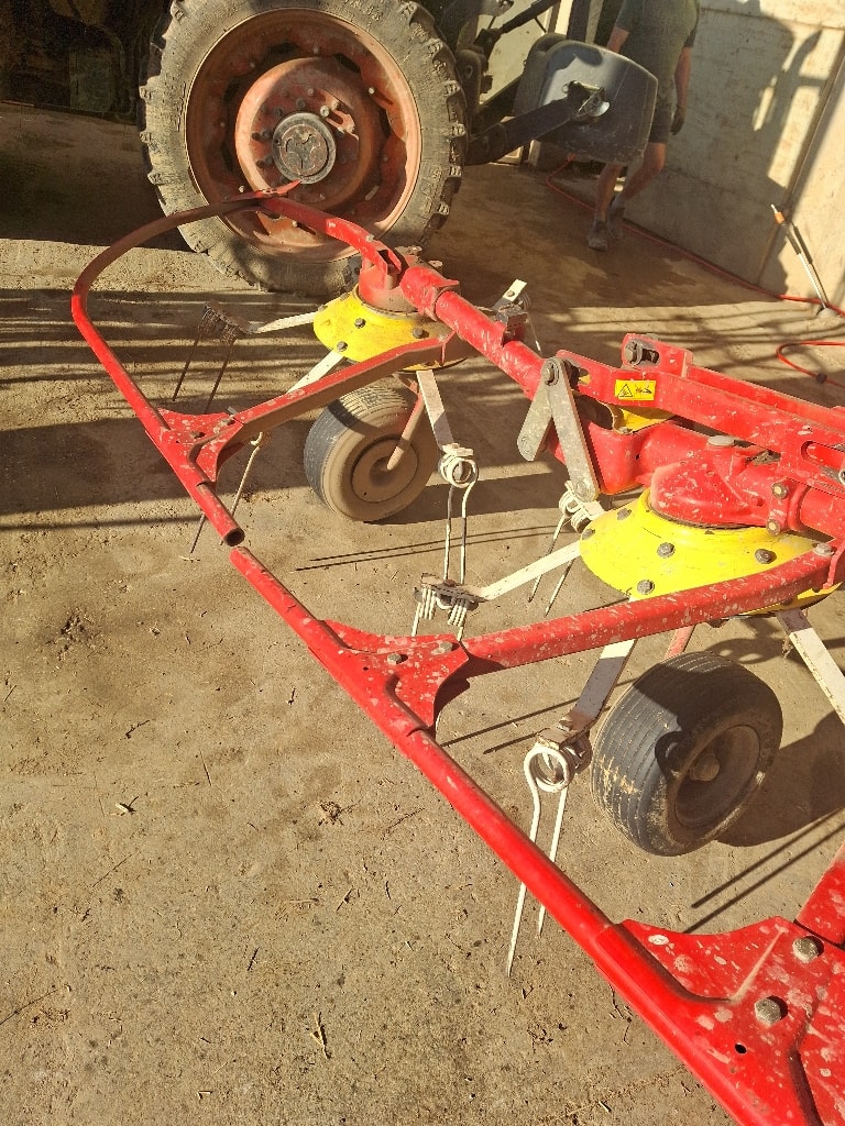 Faneuse POTTINGER Hit 910 N - photo slide 2
