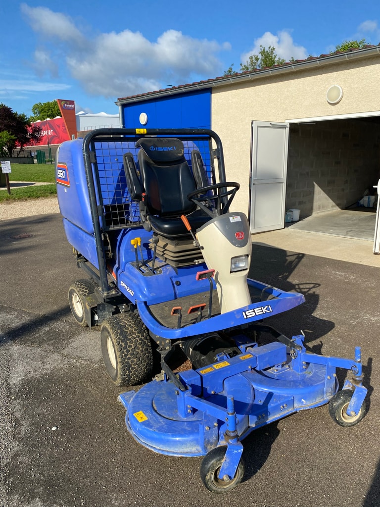 Tondeuse autoportee ISEKI Sfh240f - photo slide 4
