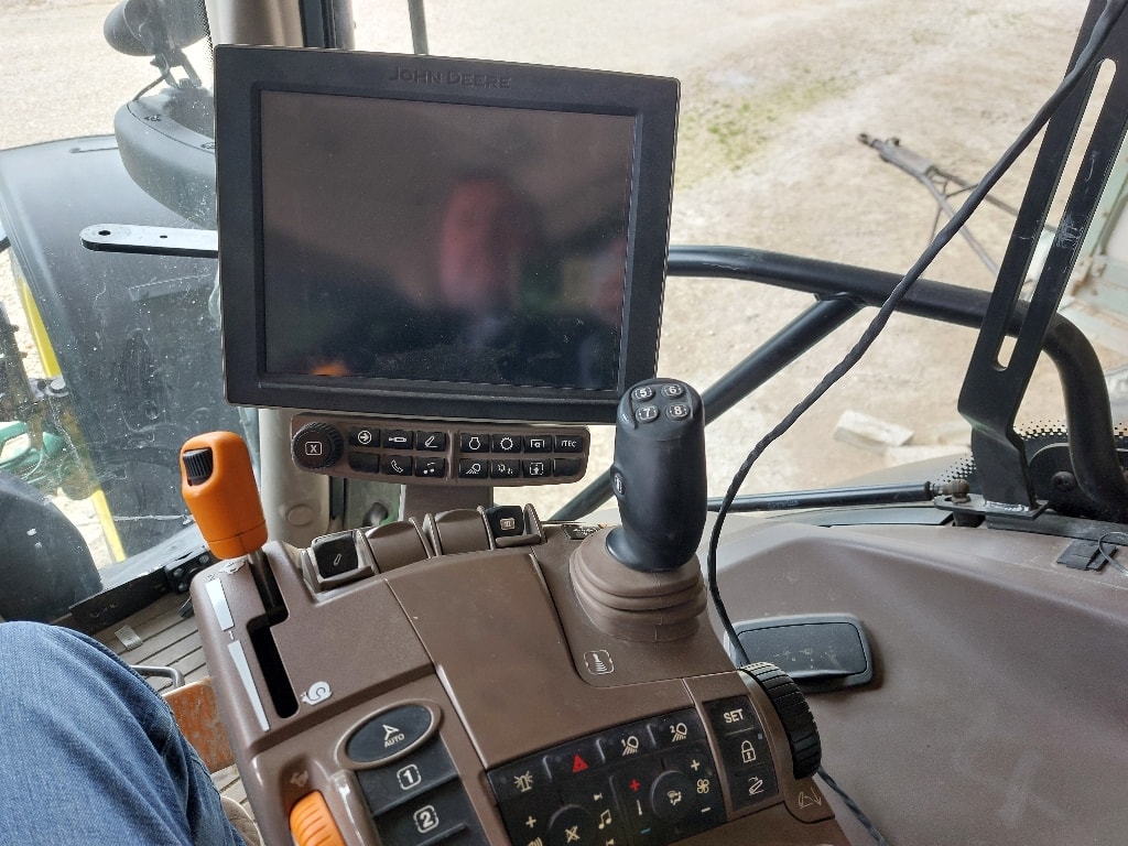 Tracteur JOHN DEERE 6155R - photo slide 8