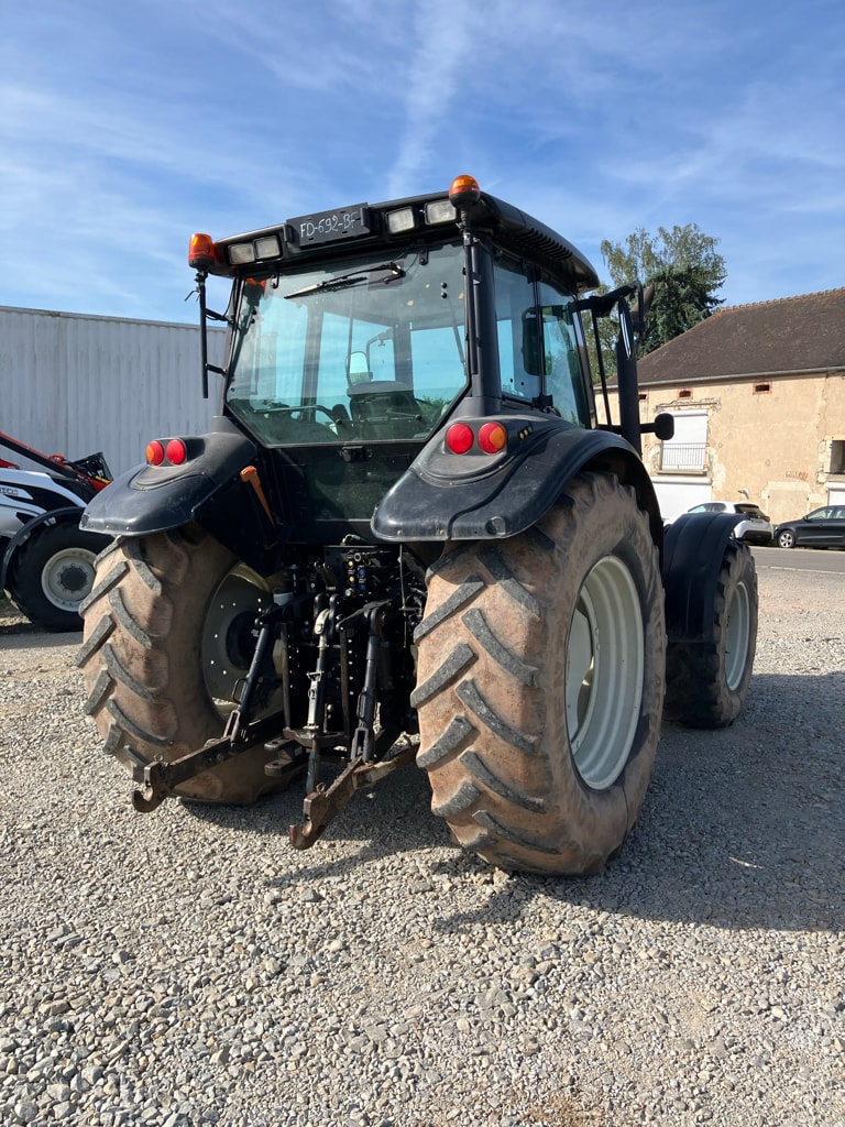 Tracteur VALTRA T 120 - photo slide 8