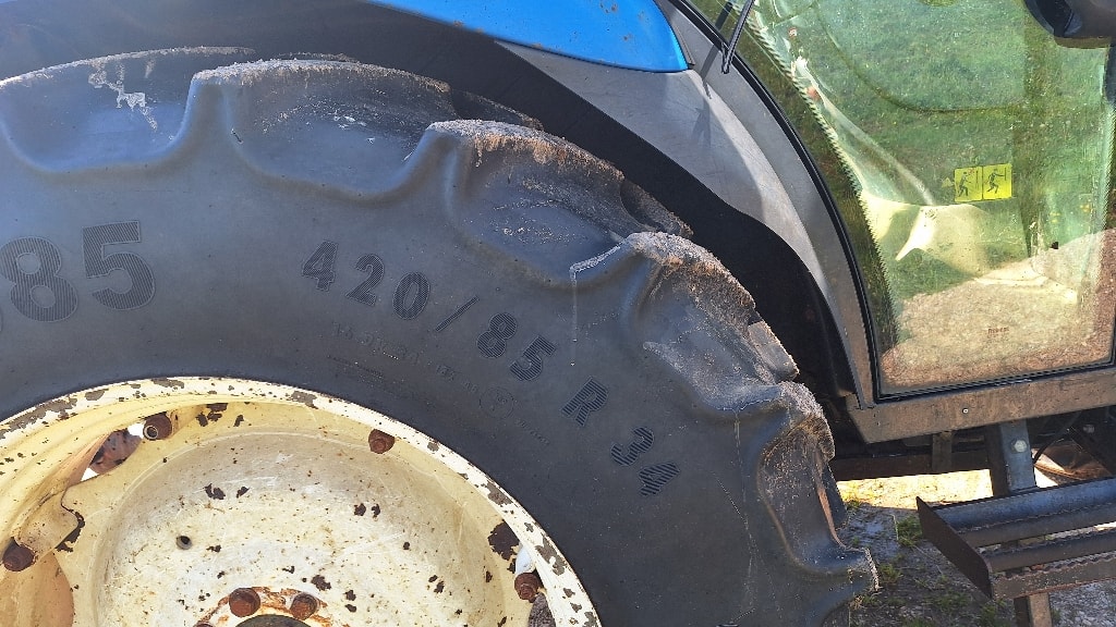 Tracteur NEW HOLLAND TD85 D - photo slide 8