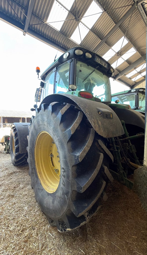 Tracteur JOHN DEERE 6215R - photo slide 5