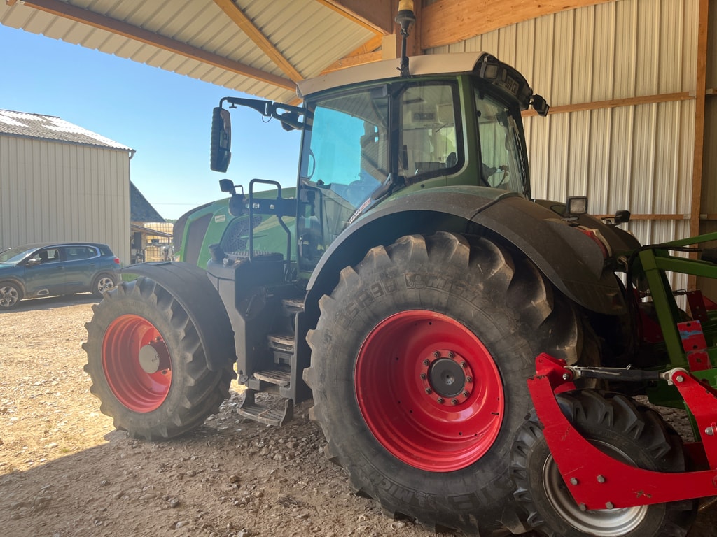 Tracteur FENDT 826 VARIO PROFI + - photo slide 6