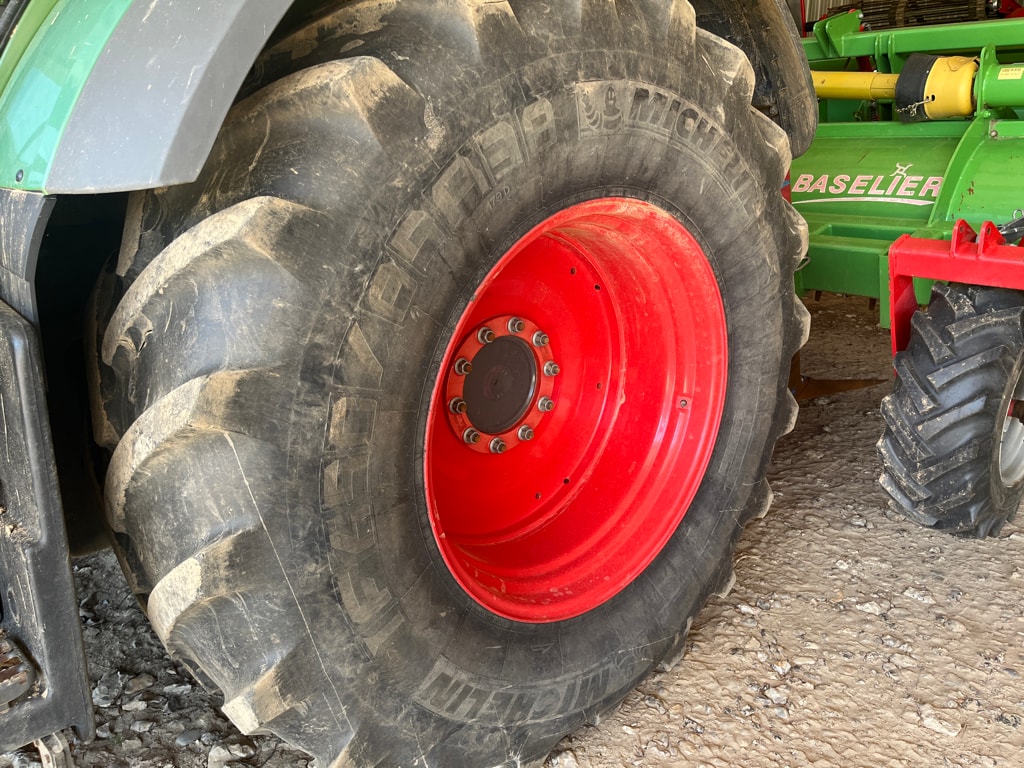 Tracteur FENDT 826 VARIO PROFI + - photo slide 8