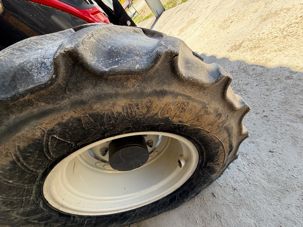 Tracteur chargeur VALTRA N104 - photo slide 6