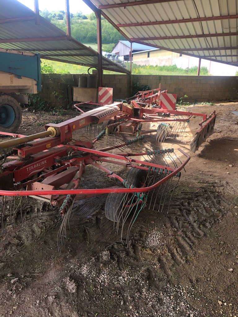 Andaineur KVERNELAND Taarup 9071 S vario  - photo slide 2