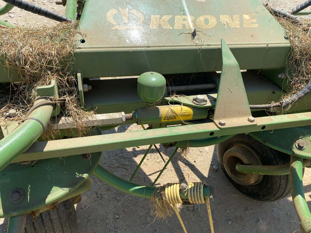 Faneuse KRONE KW 8.82/8 - photo slide 8