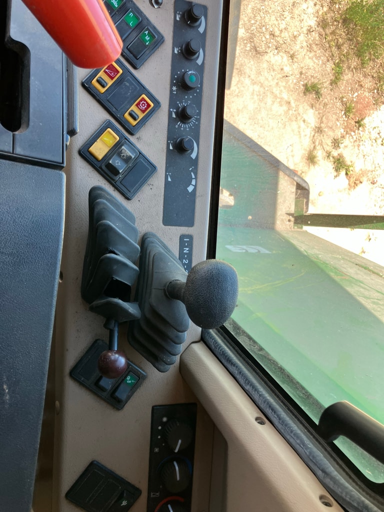 Moissonneuse JOHN DEERE 2264 - photo slide 40