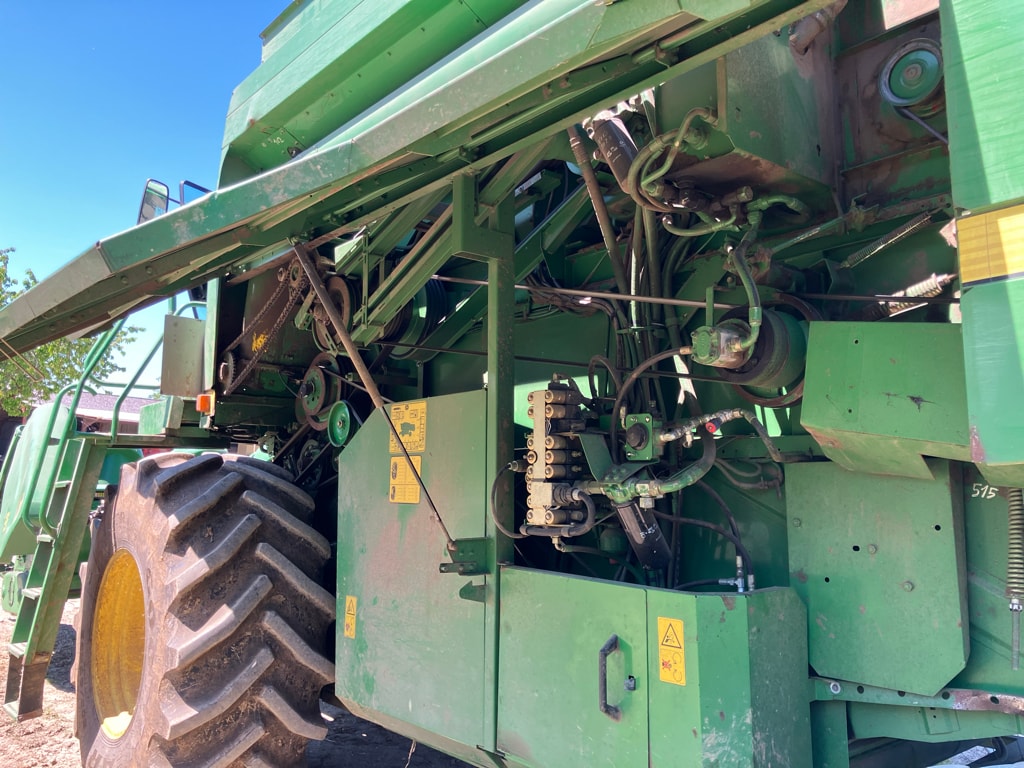Moissonneuse JOHN DEERE 2264 - photo slide 6