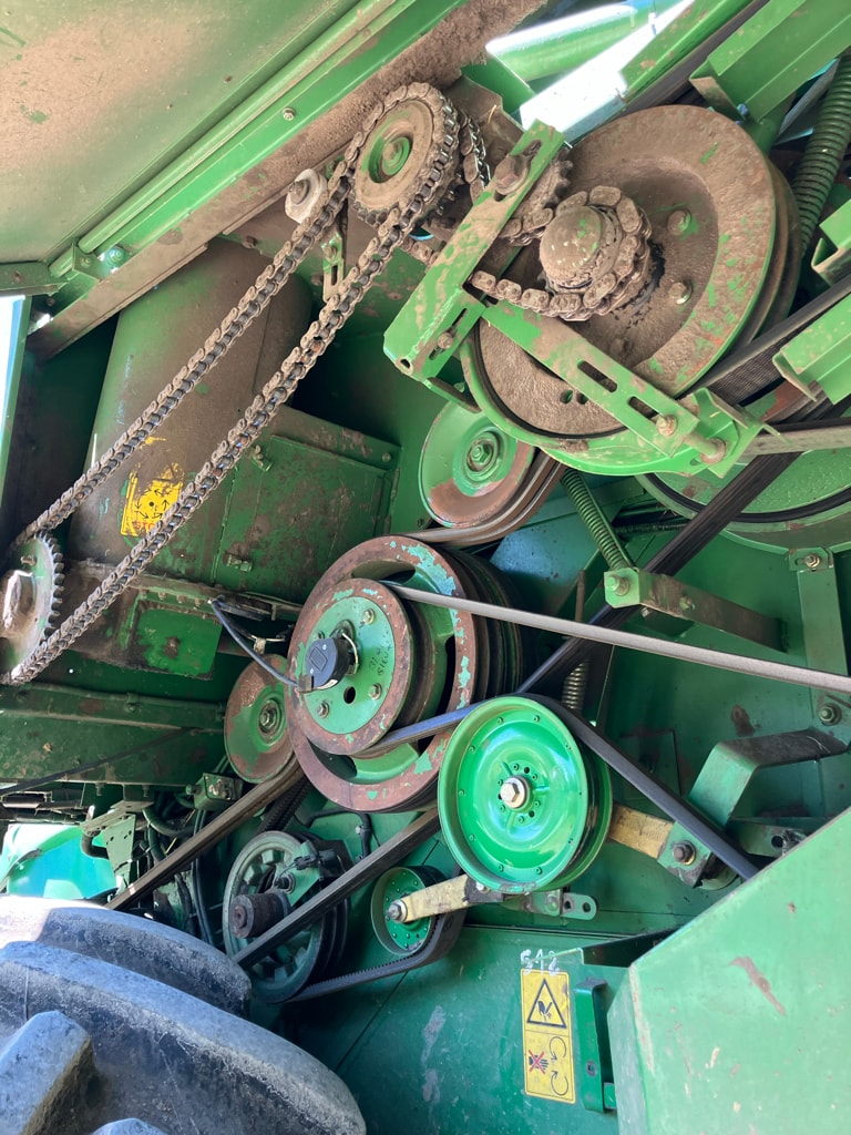 Moissonneuse JOHN DEERE 2264 - photo slide 7