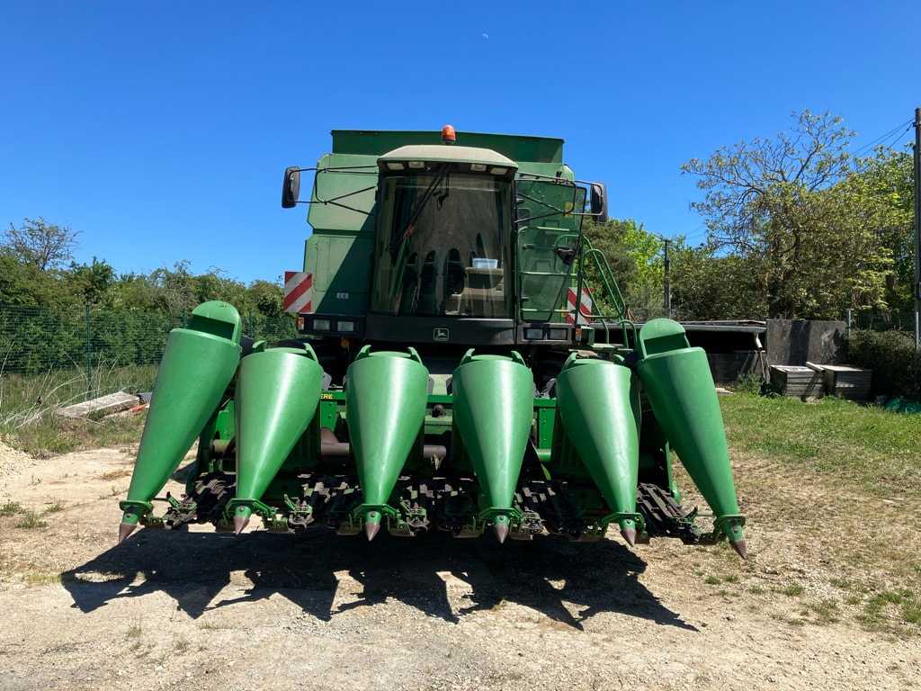 Moissonneuse JOHN DEERE 2264 - photo slide 9