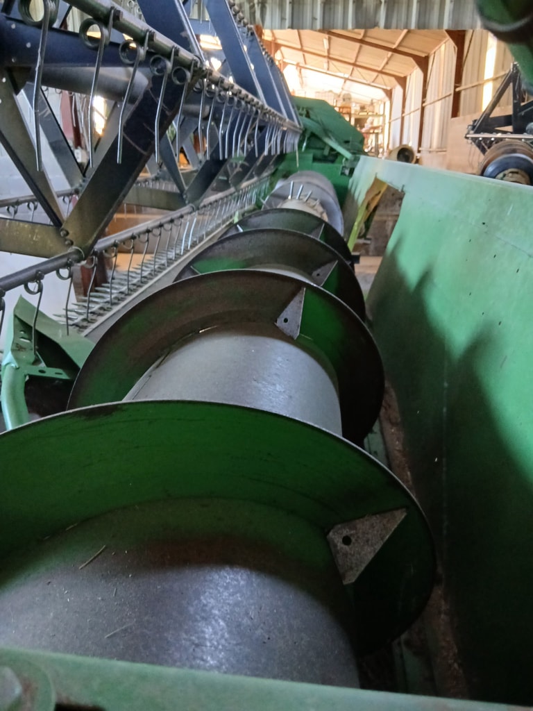 Moissonneuse JOHN DEERE 2264 - photo slide 14