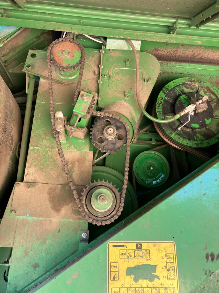 Moissonneuse JOHN DEERE 2264 - photo slide 28