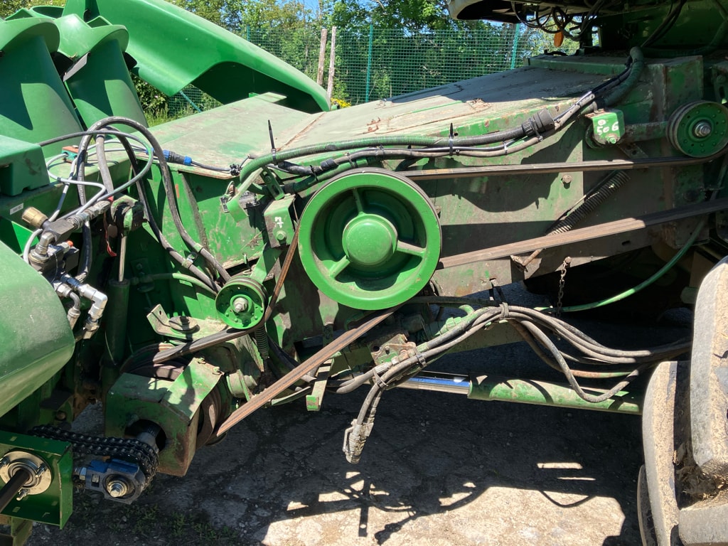 Moissonneuse JOHN DEERE 2264 - photo slide 33