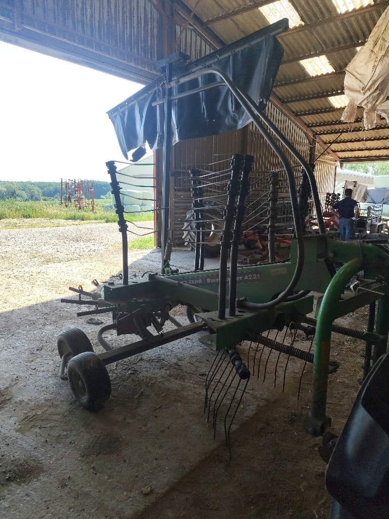 Andaineur DEUTZ FAHR Swatmaster4221 - photo slide 5