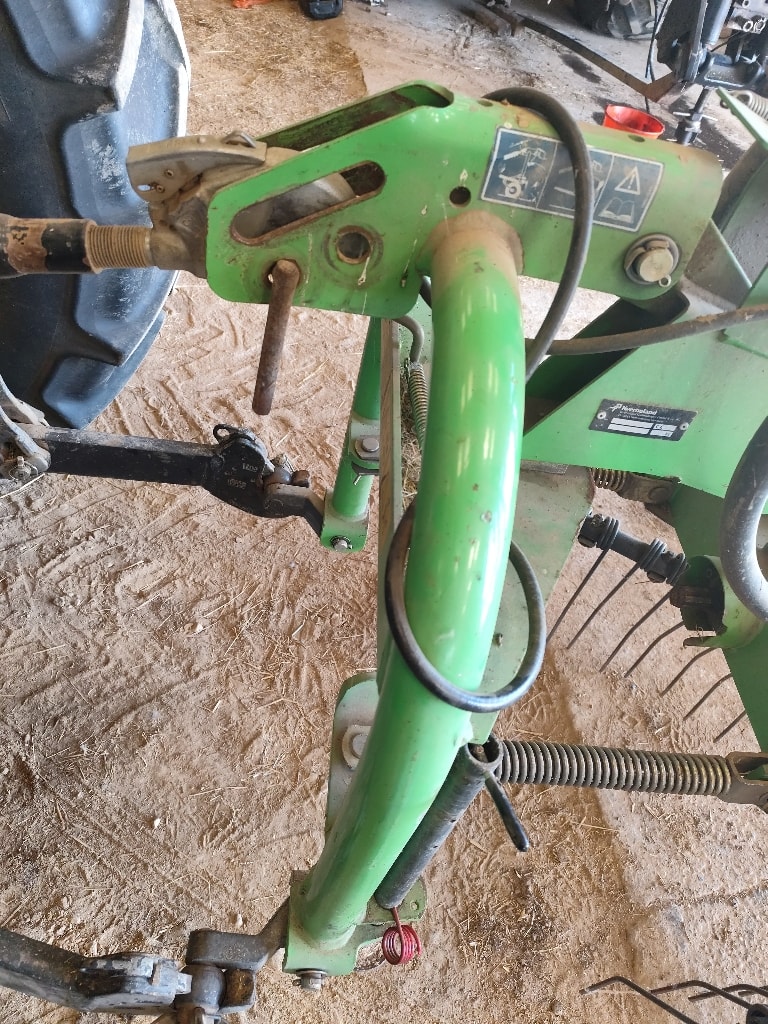 Andaineur DEUTZ FAHR Swatmaster4221 - photo slide 7