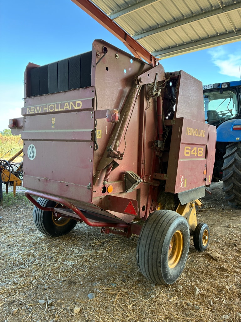 Presse balles rondes NEW HOLLAND 648 - photo slide 3