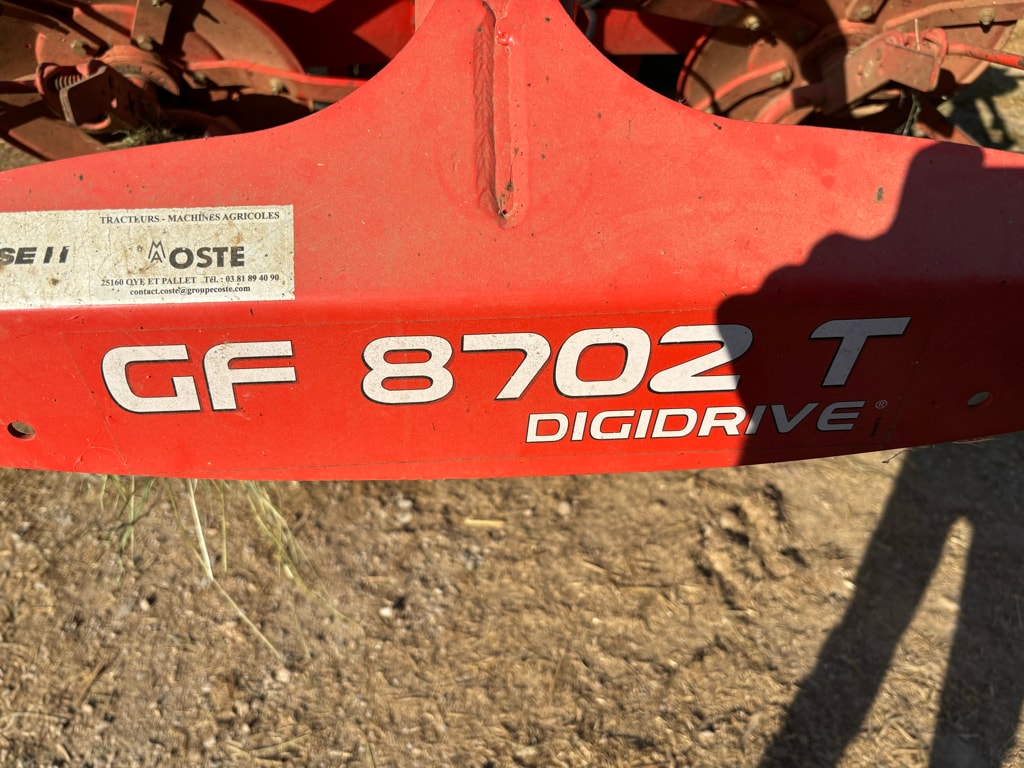 Faneuse KUHN 8702 T digidrive - photo slide 6