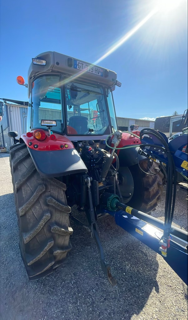 Tracteur MASSEY F MF5S.135 - photo slide 4