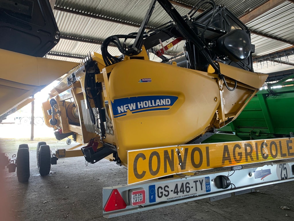 Moissonneuse NEW HOLLAND CX 6,80 - photo slide 24