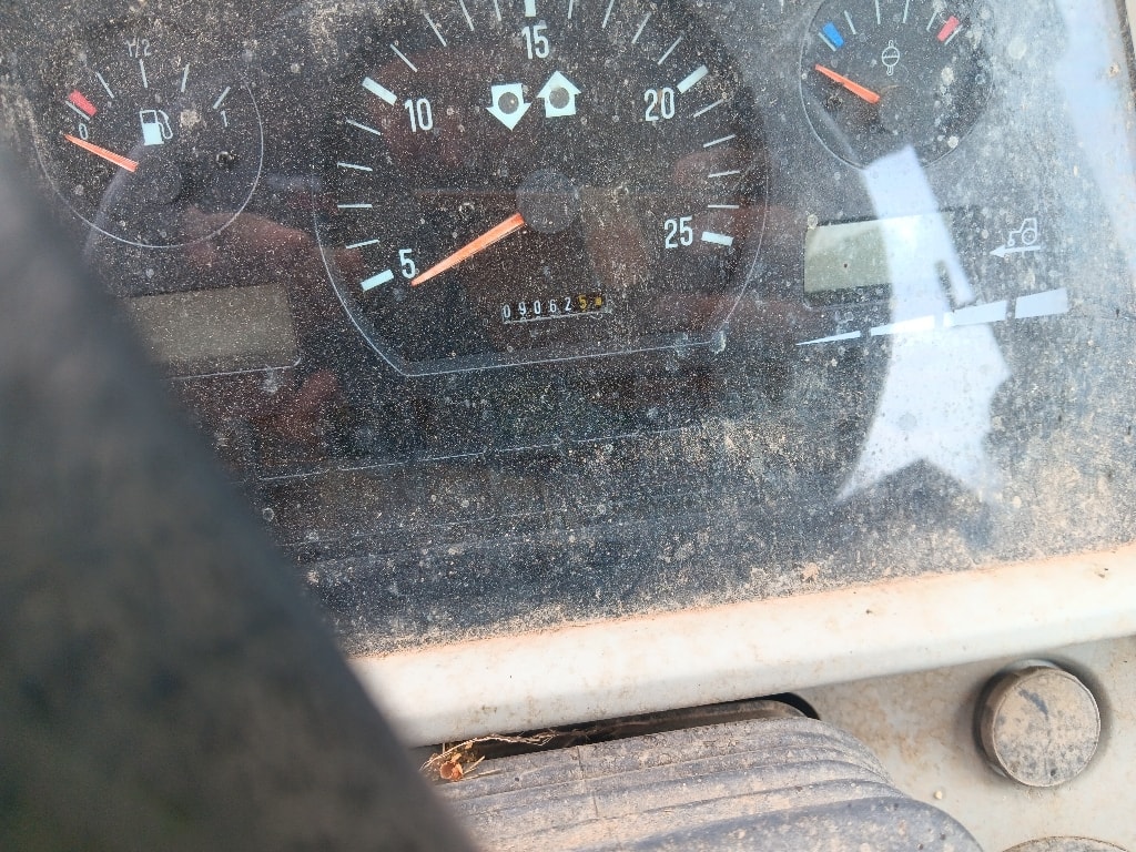 Tracteur chargeur MASSEY FERGUSON 5425 - photo slide 11