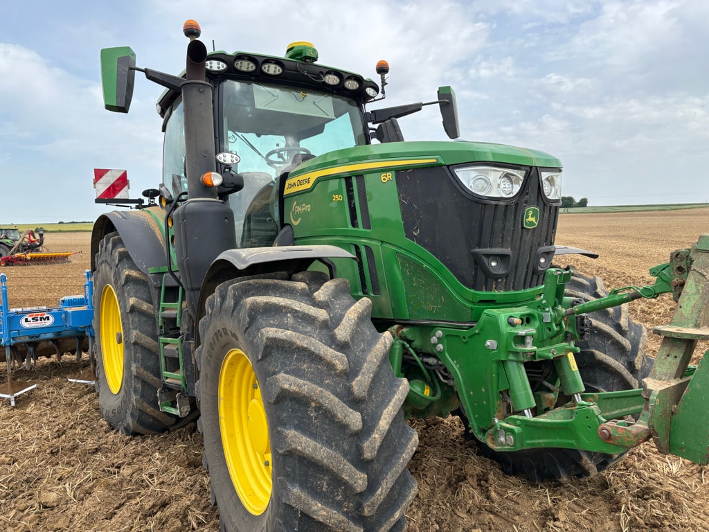 Tracteur JOHN DEERE 6R250 - photo slide 2