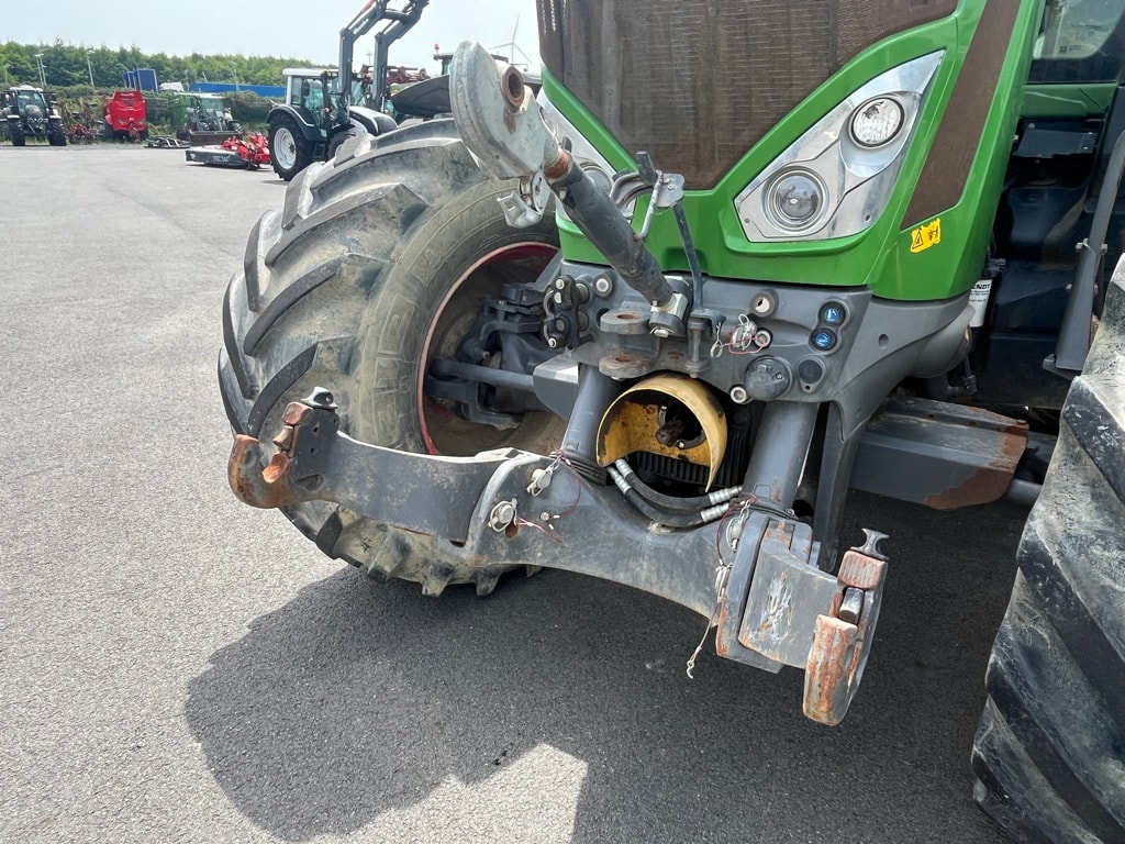 Tracteur FENDT 826 VARIO PROFI - photo slide 9