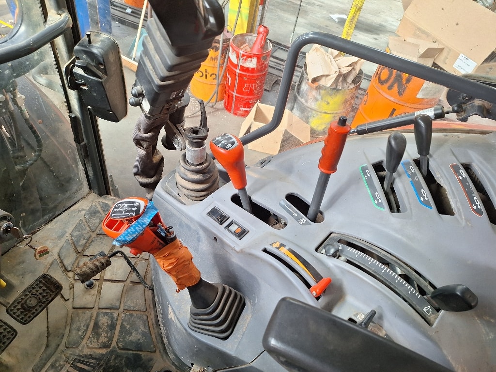 Tracteur KUBOTA M5092 - photo slide 10