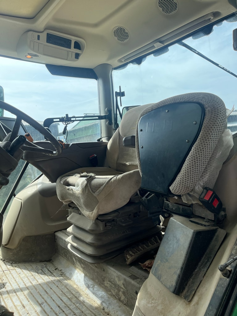Tracteur JOHN DEERE 6130R - photo slide 10