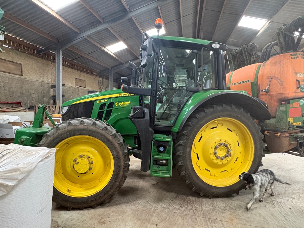 Tracteur JOHN DEERE 6120M - photo slide 1