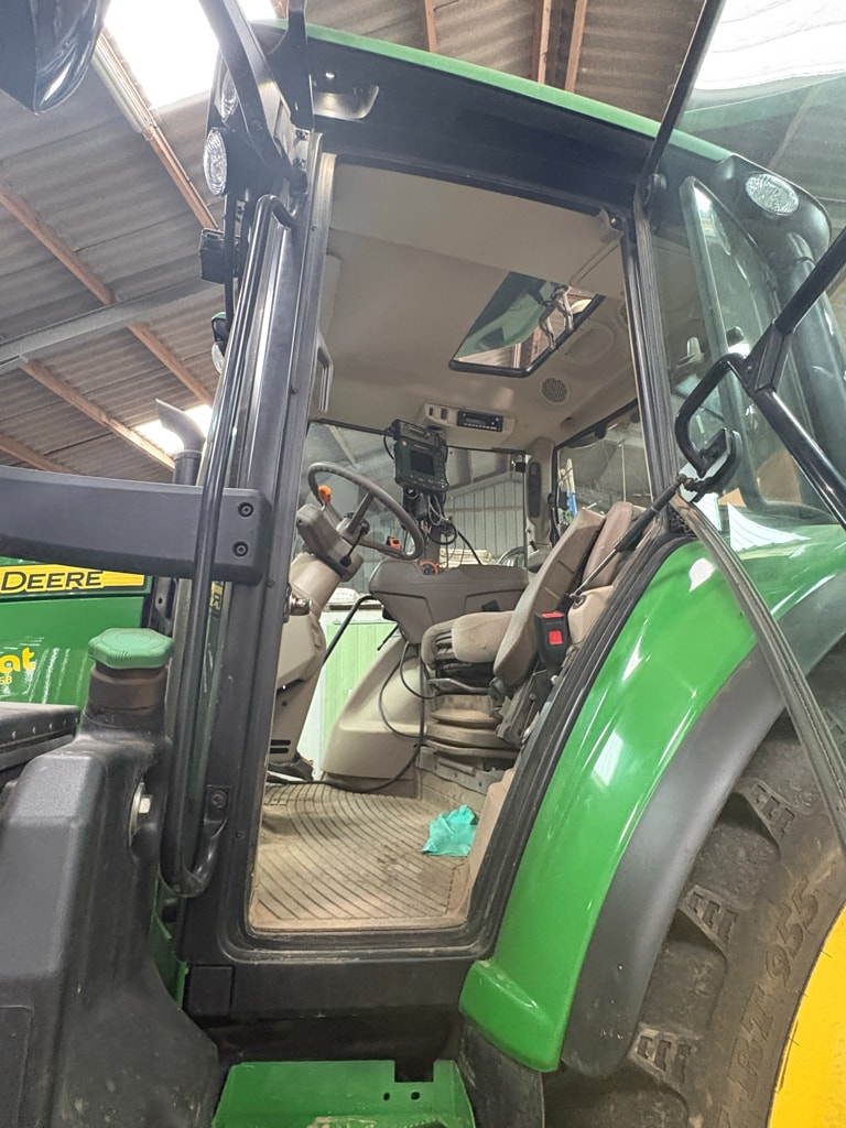 Tracteur JOHN DEERE 6120M - photo slide 11