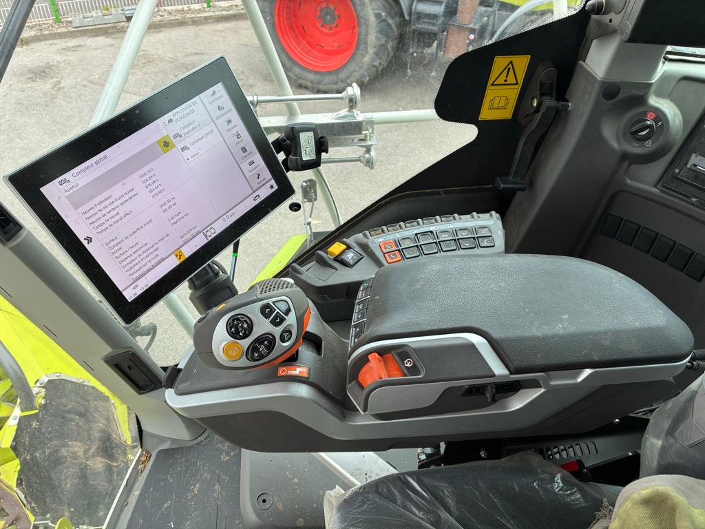 Ensileuse CLAAS JAGUAR 870 - photo slide 16