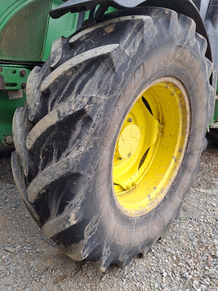 Tracteur chargeur JOHN DEERE 6125R - photo slide 8
