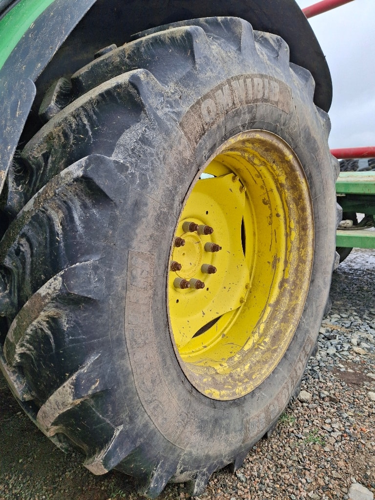 Tracteur chargeur JOHN DEERE 6125R - photo slide 10