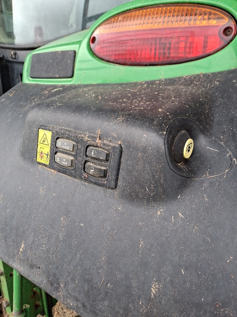 Tracteur chargeur JOHN DEERE 6125R - photo slide 17